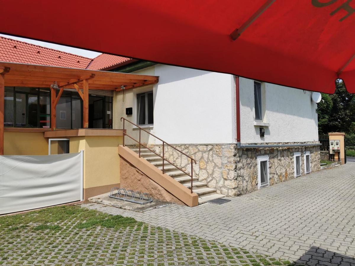 Glazer Szallas * Tapolca