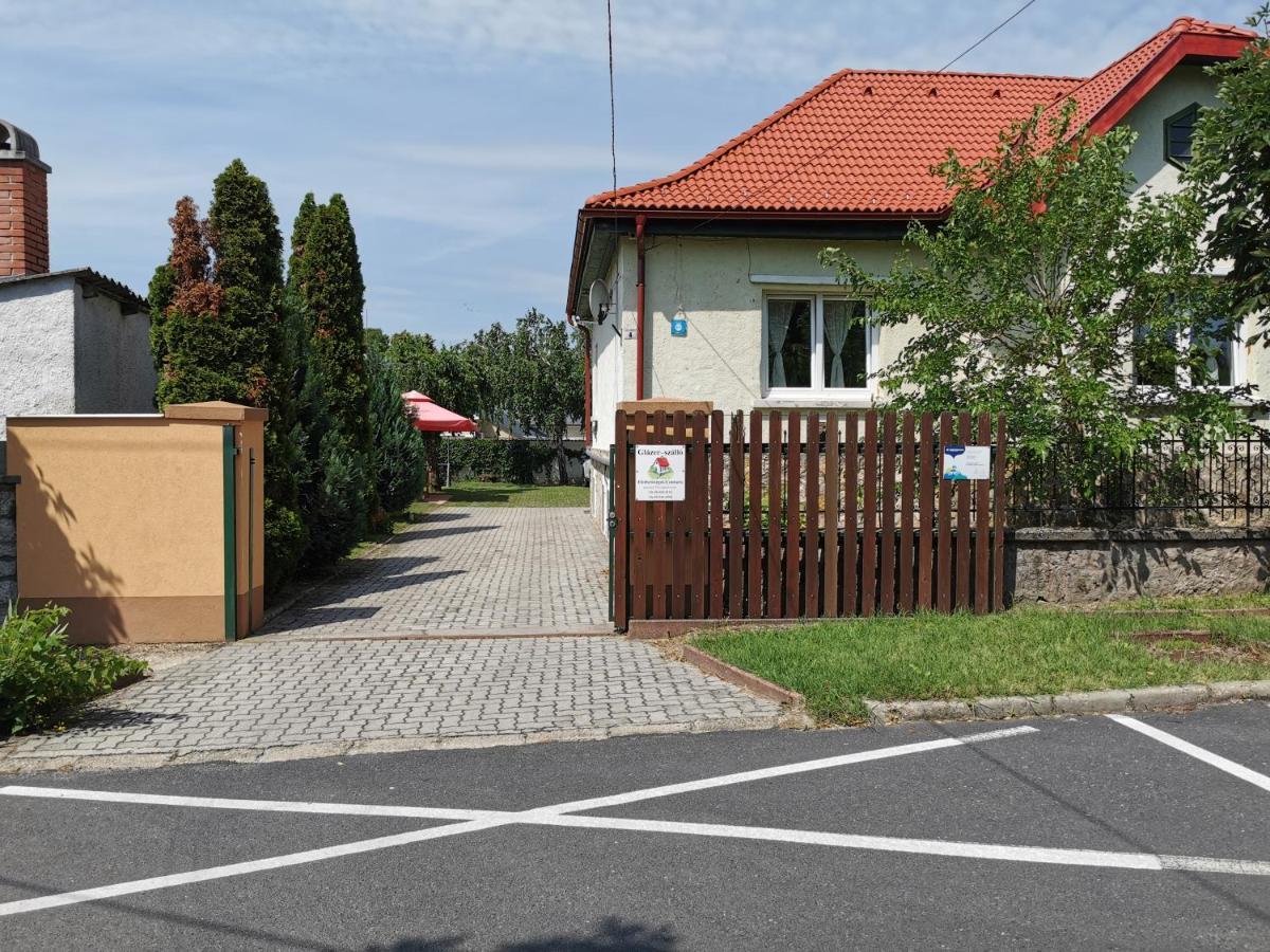 Guest house Glazer Szallas *
